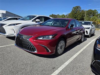 New 2025 Lexus ES 350 w/ Premium Package