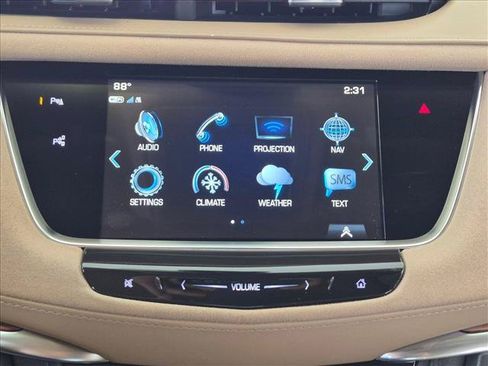 Used 2018 Cadillac XT5 Platinum w/ Driver Assist Package AWD/4WD image 12