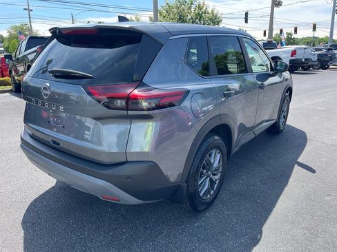 Used 2023 Nissan Rogue S FWD image 14