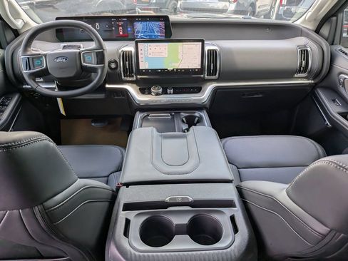 New 2026 Ford Expedition Platinum w/ Driver's Package AWD/4WD image 12