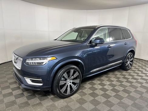 Used 2024 Volvo XC90 T8 Ultimate w/ Lounge Package image 7