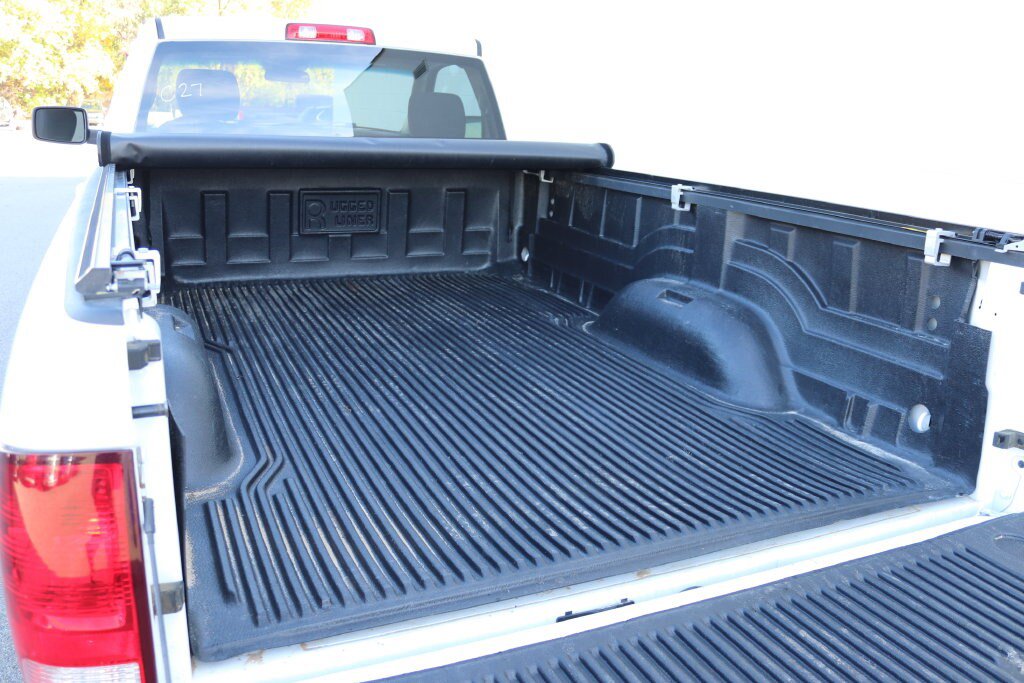Used 2020 RAM 1500 Classic SLT AWD/4WD image 30
