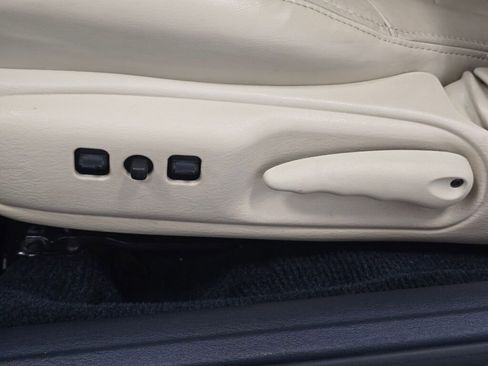 Used 2003 Chrysler Sebring Limited image 95