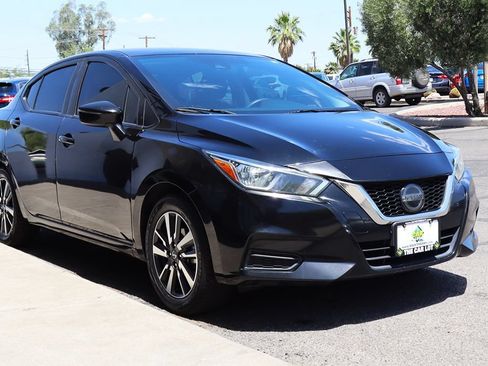 Used 2021 Nissan Versa SV FWD image 14