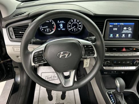 Used 2019 Hyundai Sonata SE FWD image 4