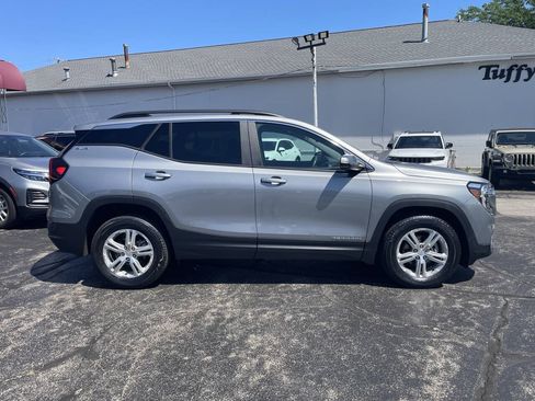 Used 2024 GMC Terrain SLE w/ Driver Convenience Package AWD/4WD image 8
