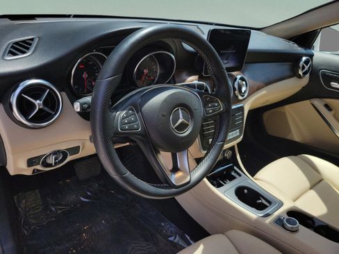 Certified 2019 Mercedes-Benz GLA 250 image 19
