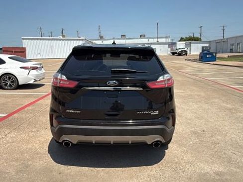 Used 2019 Ford Edge Titanium w/ Cargo Accessory Package image 8