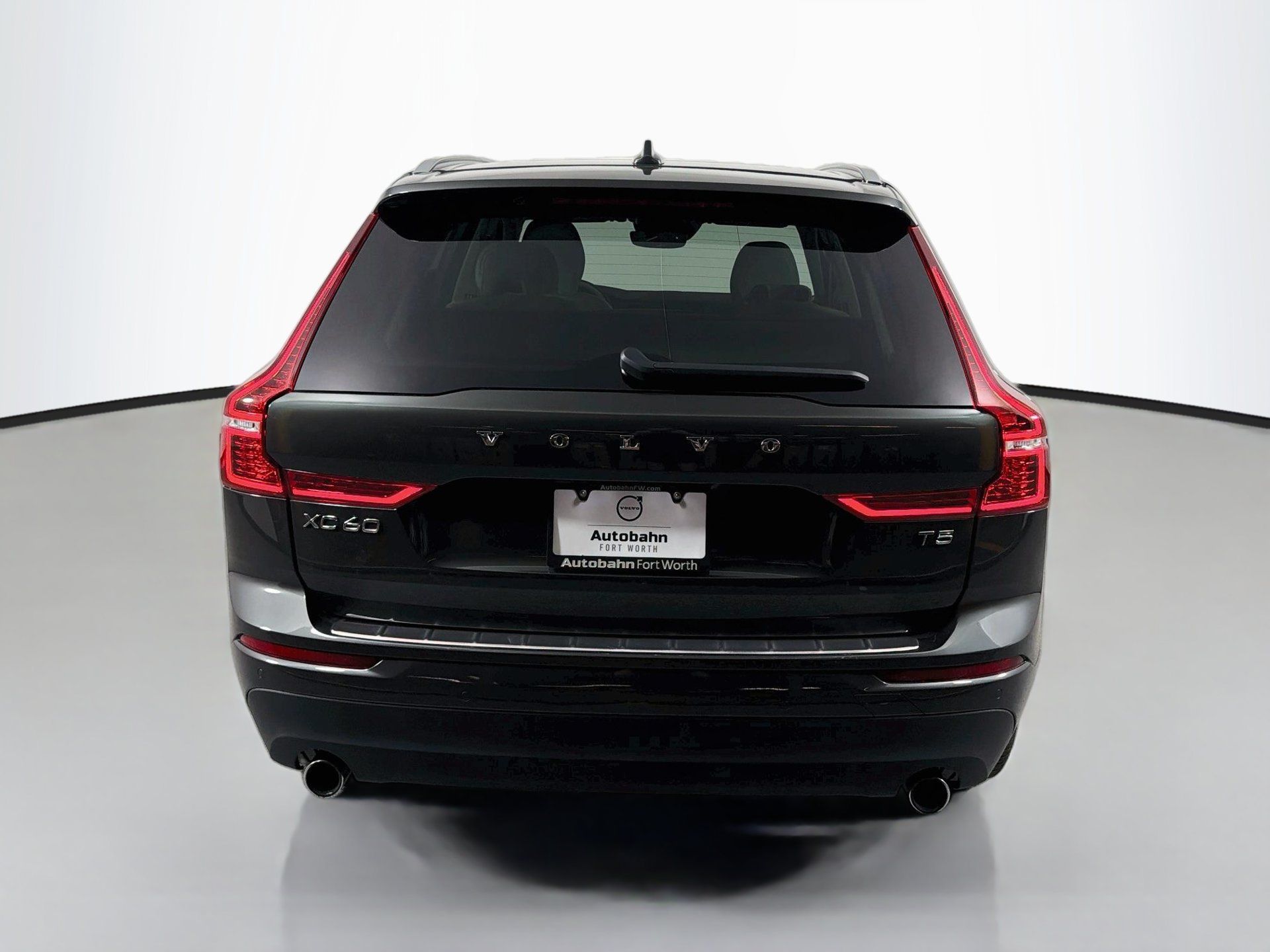 Used 2021 Volvo XC60 T5 Momentum w/ Premium Package FWD image 7