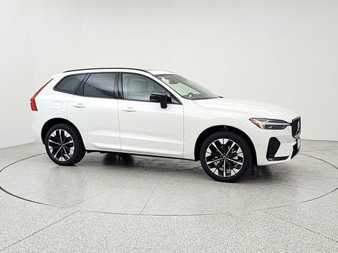 New 2026 Volvo XC90 T8 Plus w/ Protection Package AWD/4WD image 3
