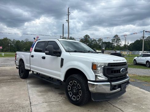 Used 2020 Ford F250 XL w/ Power Equipment Group AWD/4WD image 4
