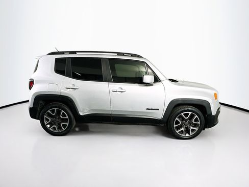 Used 2017 Jeep Renegade Latitude image 10