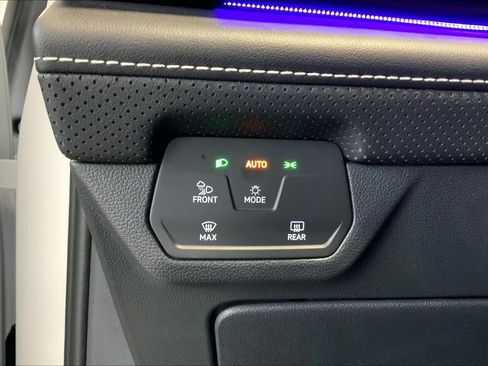 Used 2024 Volkswagen Atlas SEL Premium R-Line AWD/4WD image 34