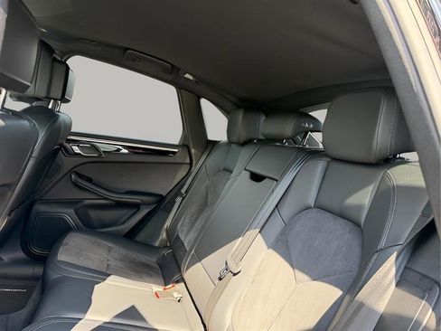 Used 2017 Porsche Macan S image 27