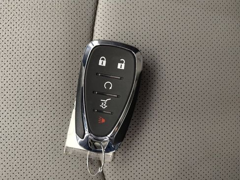 Used 2021 Chevrolet Equinox Premier AWD/4WD image 32