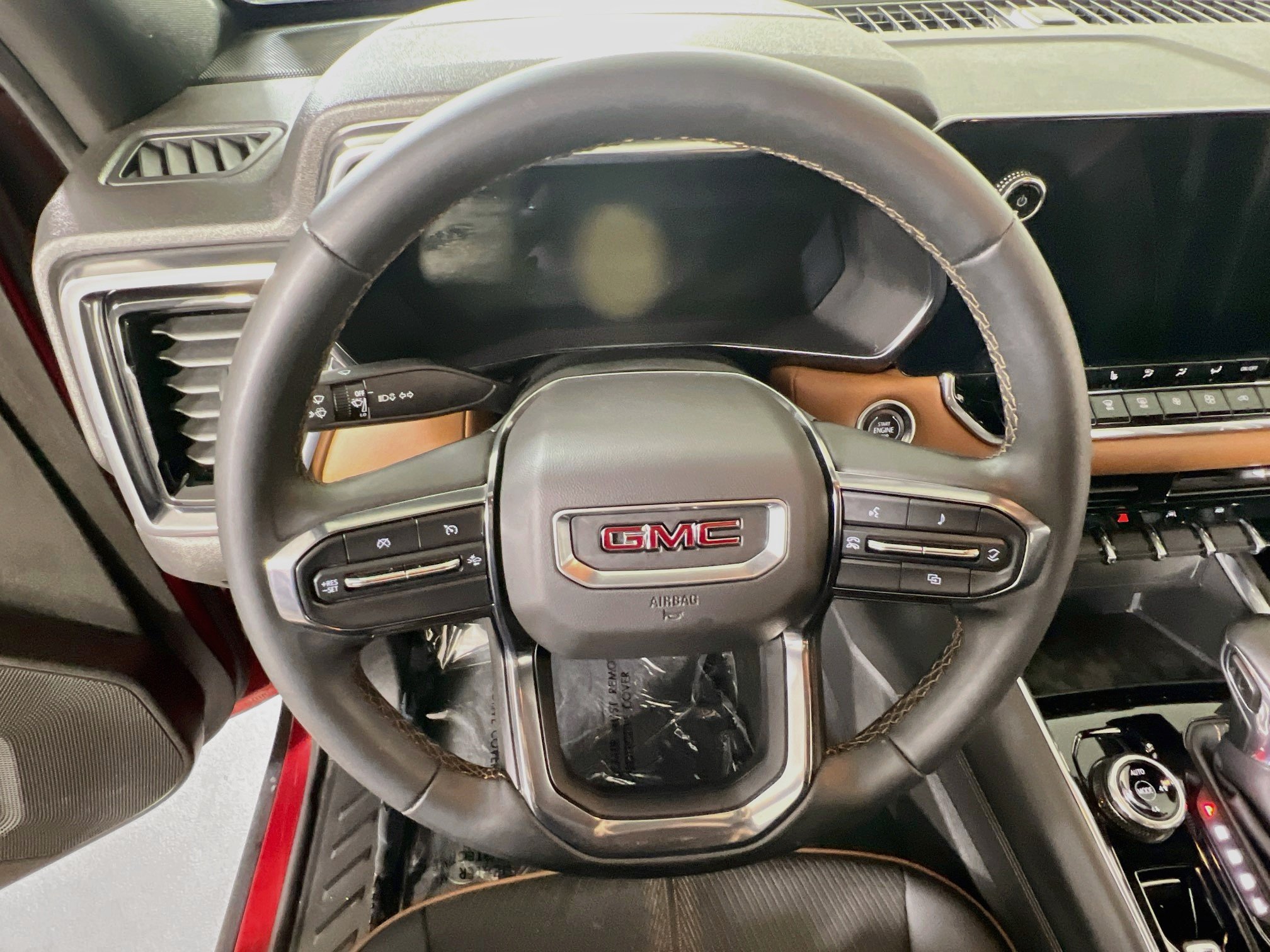 Used 2024 GMC Canyon AT4 AWD/4WD image 11