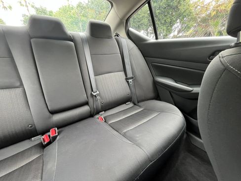 Used 2025 Nissan Altima 2.5 SV FWD image 37