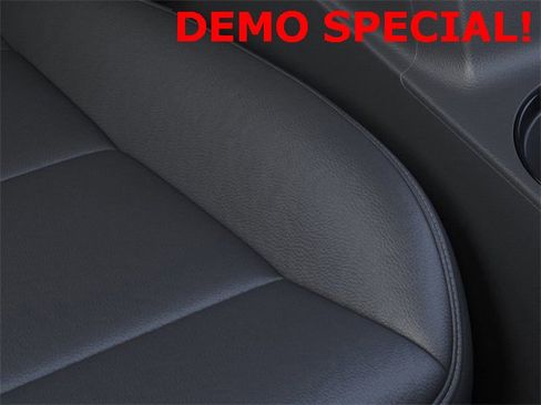 New 2025 Chevrolet Colorado LT w/ LT Convenience Package image 21