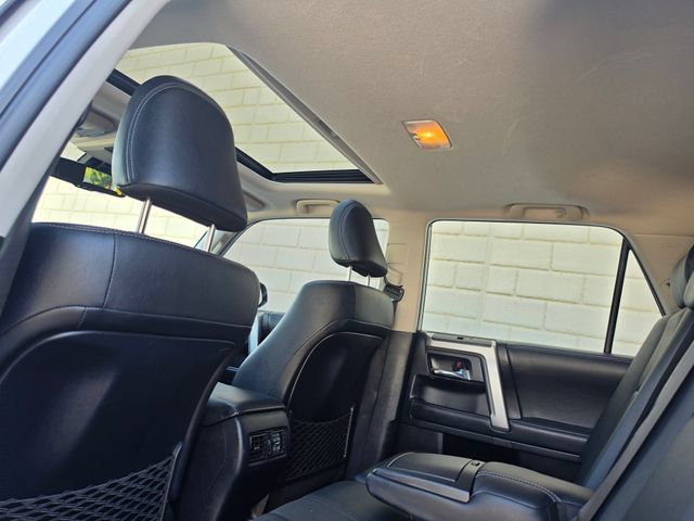 Used 2022 Toyota 4Runner Limited AWD/4WD image 34