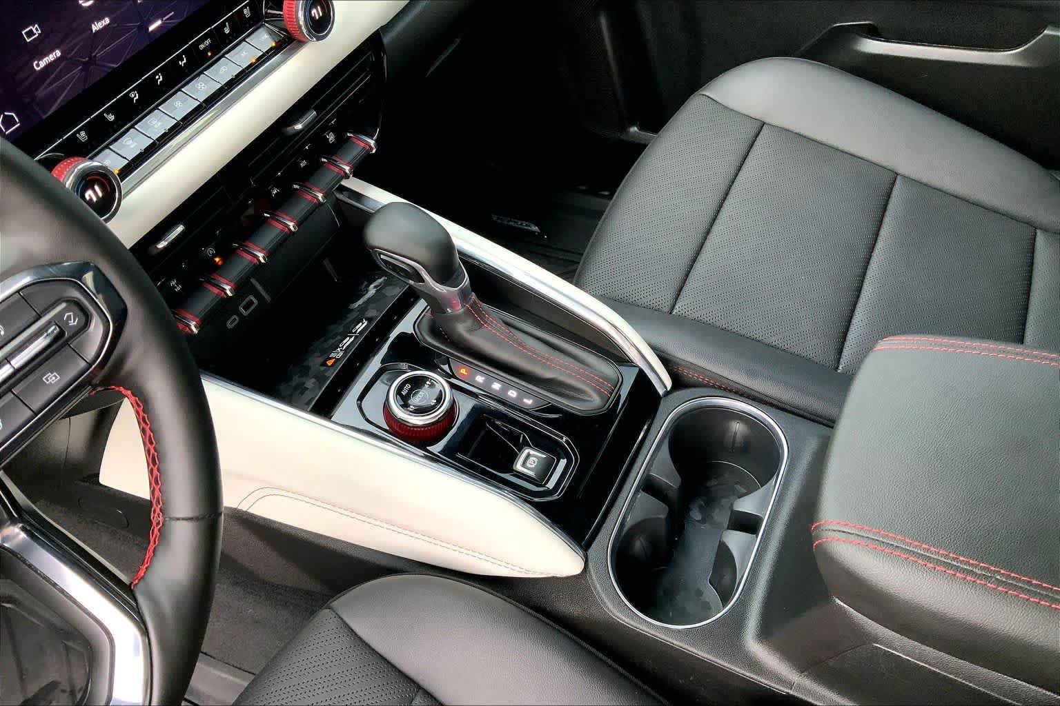 Used 2024 GMC Canyon AT4X AWD/4WD image 17