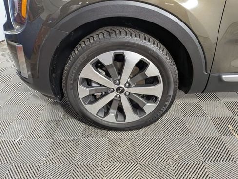 Used 2021 Kia Telluride EX w/ EX Premium Package image 40