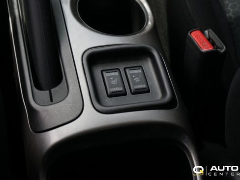 Used 2016 Nissan Juke SV AWD/4WD image 19