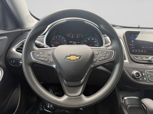 Used 2025 Chevrolet Malibu LT FWD image 22