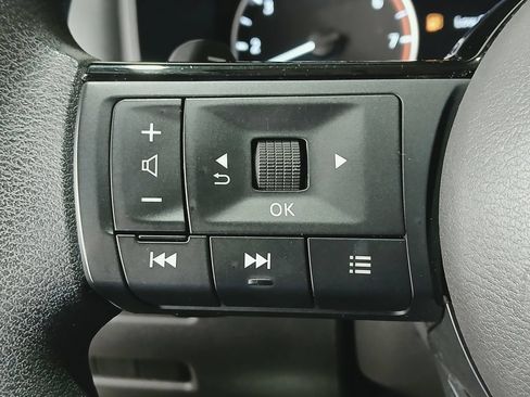 Used 2023 Nissan Rogue SV AWD/4WD image 26