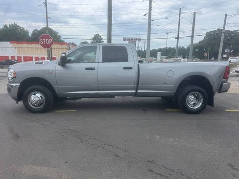 Used 2024 RAM 3500 Tradesman w/ Towing Technology Group AWD/4WD image 3