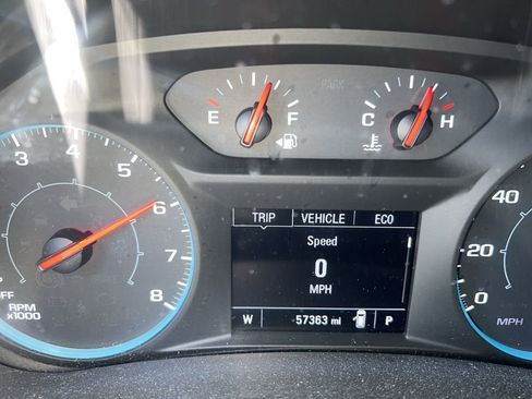 Used 2019 Chevrolet Equinox LS w/ LS Convenience Package image 3