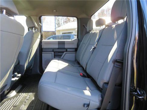 Used 2022 Ford F250 XL w/ STX Appearance Package image 6