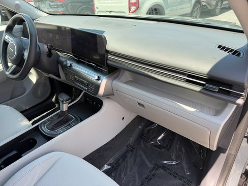 Used 2025 Hyundai Kona SEL AWD/4WD image 9