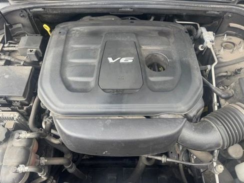 Used 2018 Jeep Grand Cherokee Altitude image 12