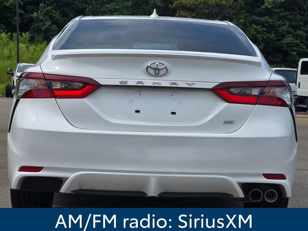 Used 2023 Toyota Camry SE FWD image 3