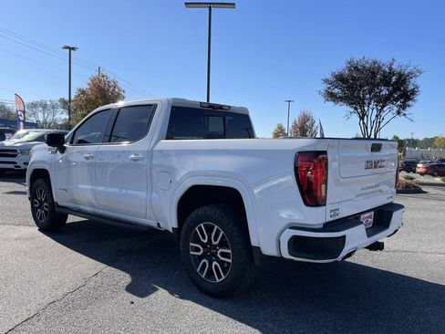 Used 2024 GMC Sierra 1500 AT4 w/ Technology Package image 8