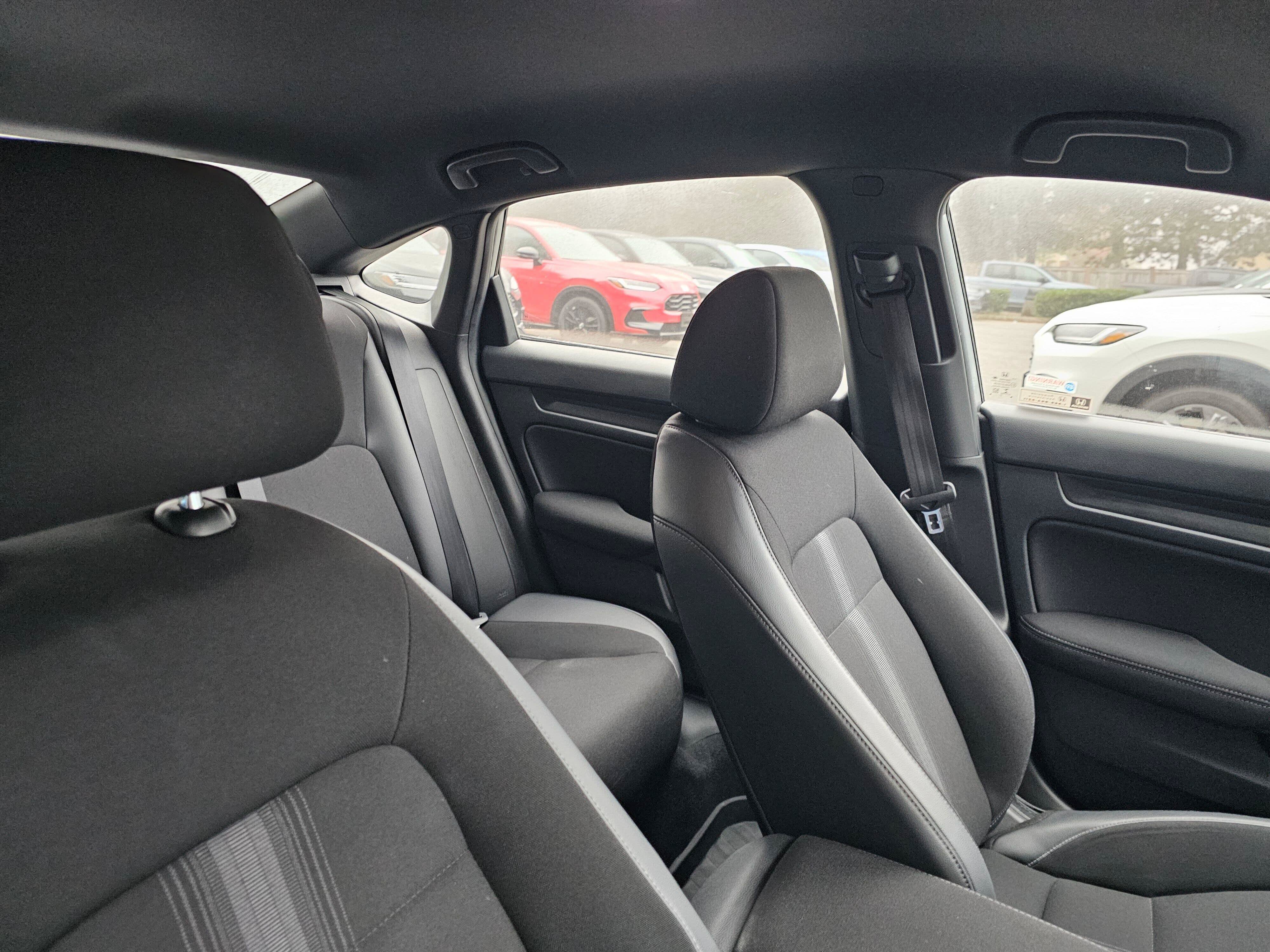 Used 2022 Honda Civic Sport image 11