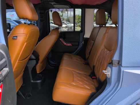 Used 2017 Jeep Wrangler Unlimited Rubicon AWD/4WD image 14