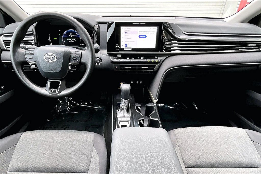 Used 2026 Toyota Camry LE FWD image 7