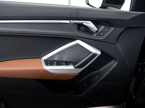 Certified 2025 Audi Q3 2.0T Premium Plus w/ Premium Plus Package image 12