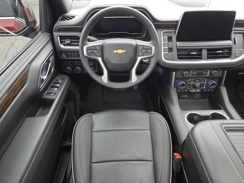 Used 2023 Chevrolet Tahoe Premier w/ Premium Package image 35