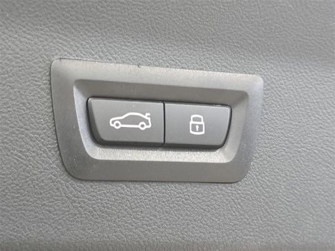 Used 2024 BMW X4 xDrive30i w/ Premium Package image 24