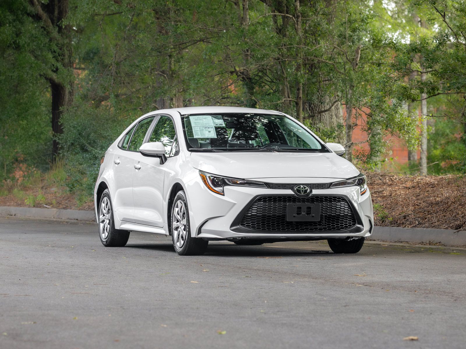 Used 2021 Toyota Corolla LE FWD image 41