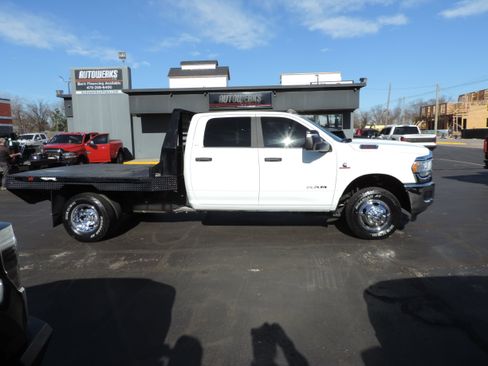 Used 2024 RAM 3500 SLT w/ Quick Order Package 2YG SLT image 3