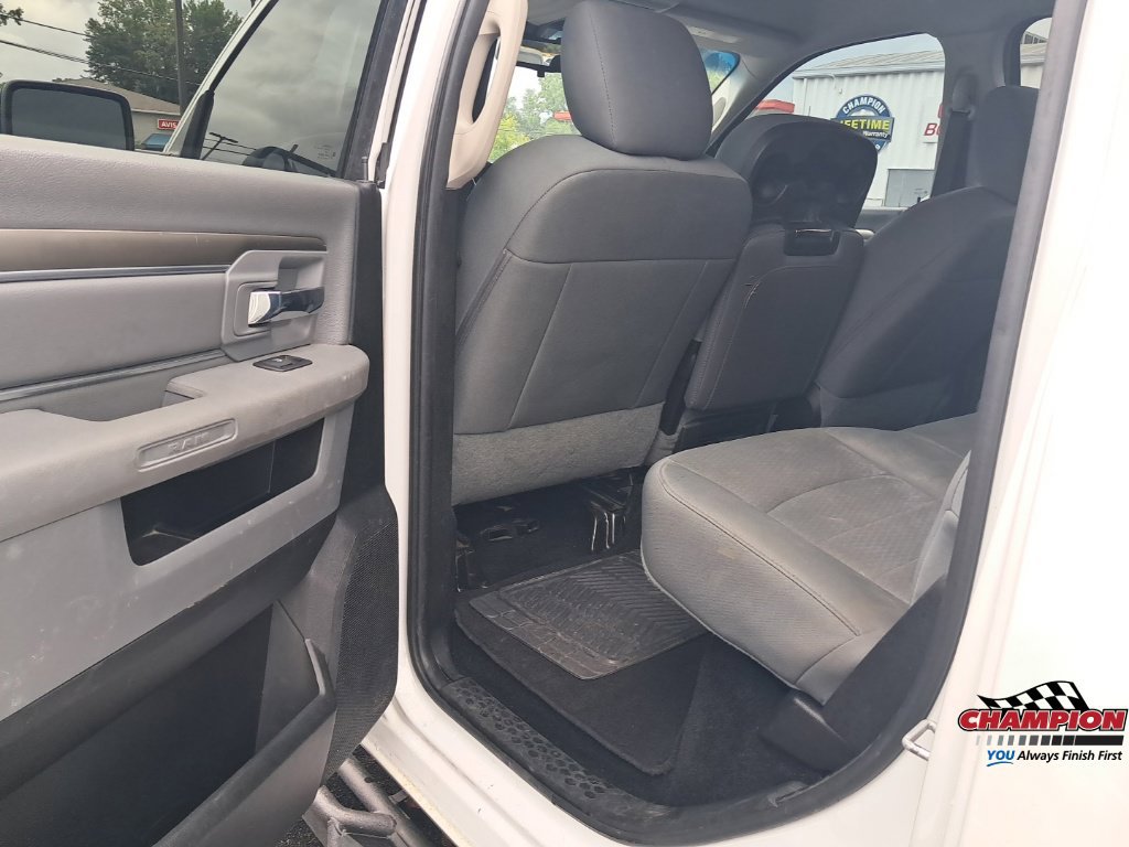 Used 2016 RAM 2500 SLT AWD/4WD image 12