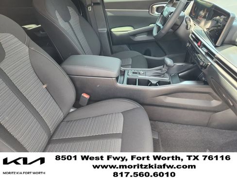 New 2026 Kia Sorento LX FWD image 10