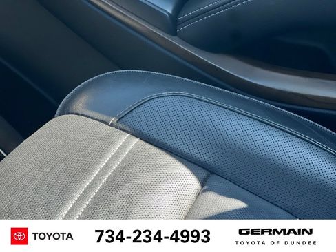 Used 2020 GMC Yukon XL Denali w/ Open Road Package AWD/4WD image 19