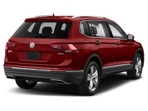 Used 2018 Volkswagen Tiguan SEL image 2