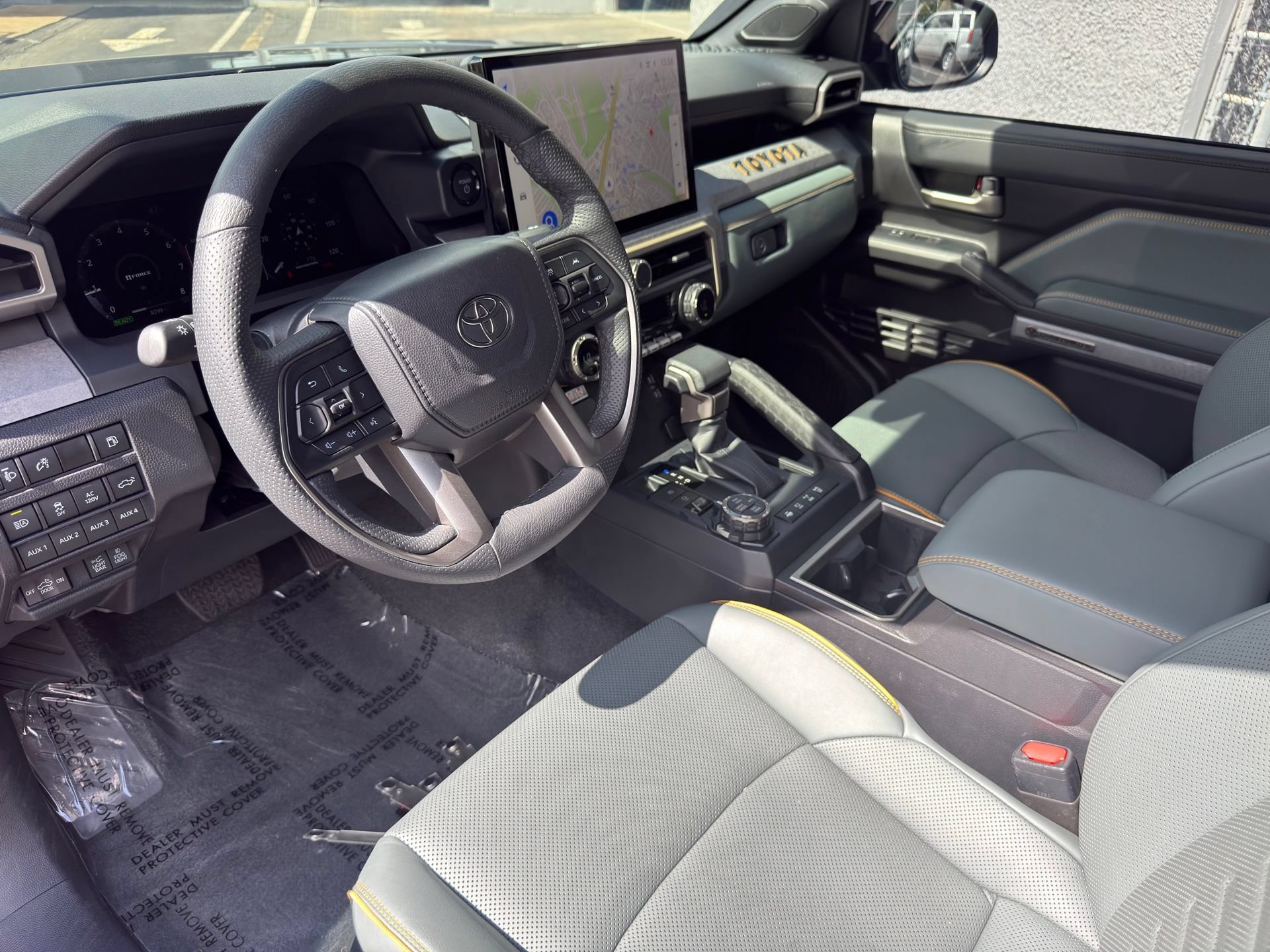 Used 2025 Toyota Tacoma 4x4 Double Cab Hybrid image 11
