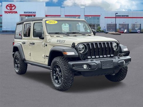 Used 2022 Jeep Wrangler Unlimited Sport image 2