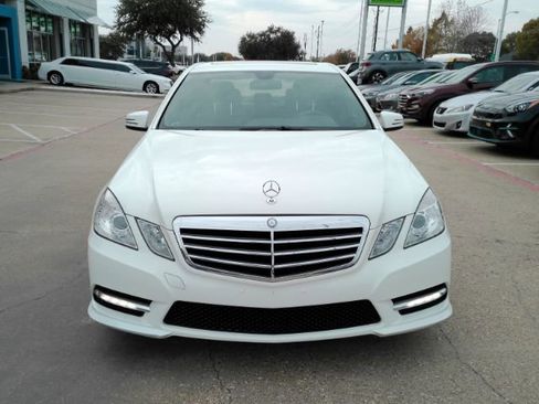Used 2012 Mercedes-Benz E 350 4MATIC image 2